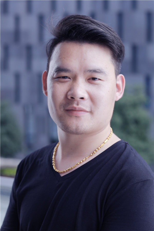 设计师 钟晶磊